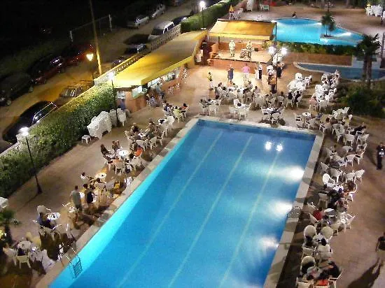 普里斯登酒店